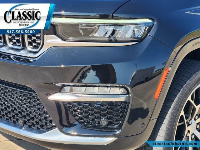 Used 2024 Jeep Grand Cherokee Summit AWD/4WD image 11
