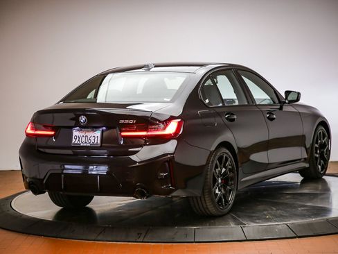 Used 2026 BMW 330i Sedan w/ M Sport Package RWD image 4