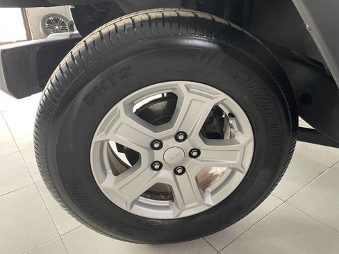 Used 2013 Jeep Wrangler Sport w/ Connectivity Group image 10