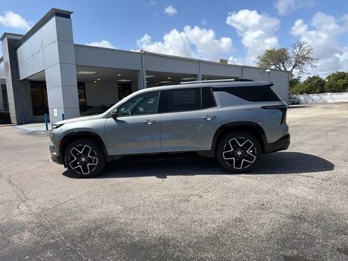 New 2026 Chevrolet Traverse High Country FWD image 5
