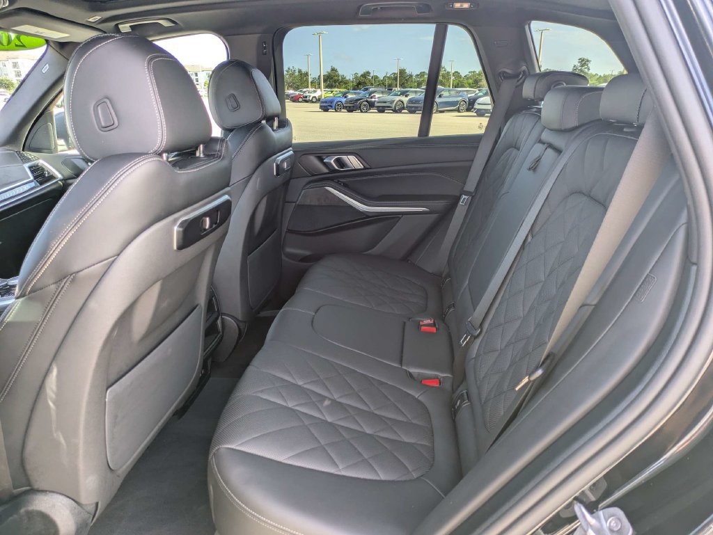 Used 2025 BMW X5 sDrive40i RWD image 16