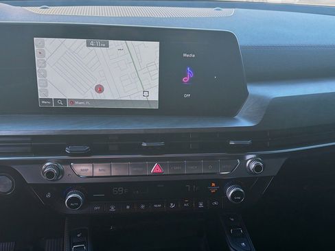 Used 2025 Kia Telluride EX X-Line image 8