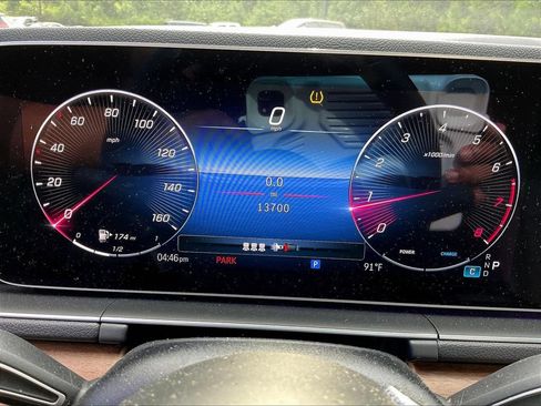 Used 2025 Mercedes-Benz GLE 450 4MATIC image 5