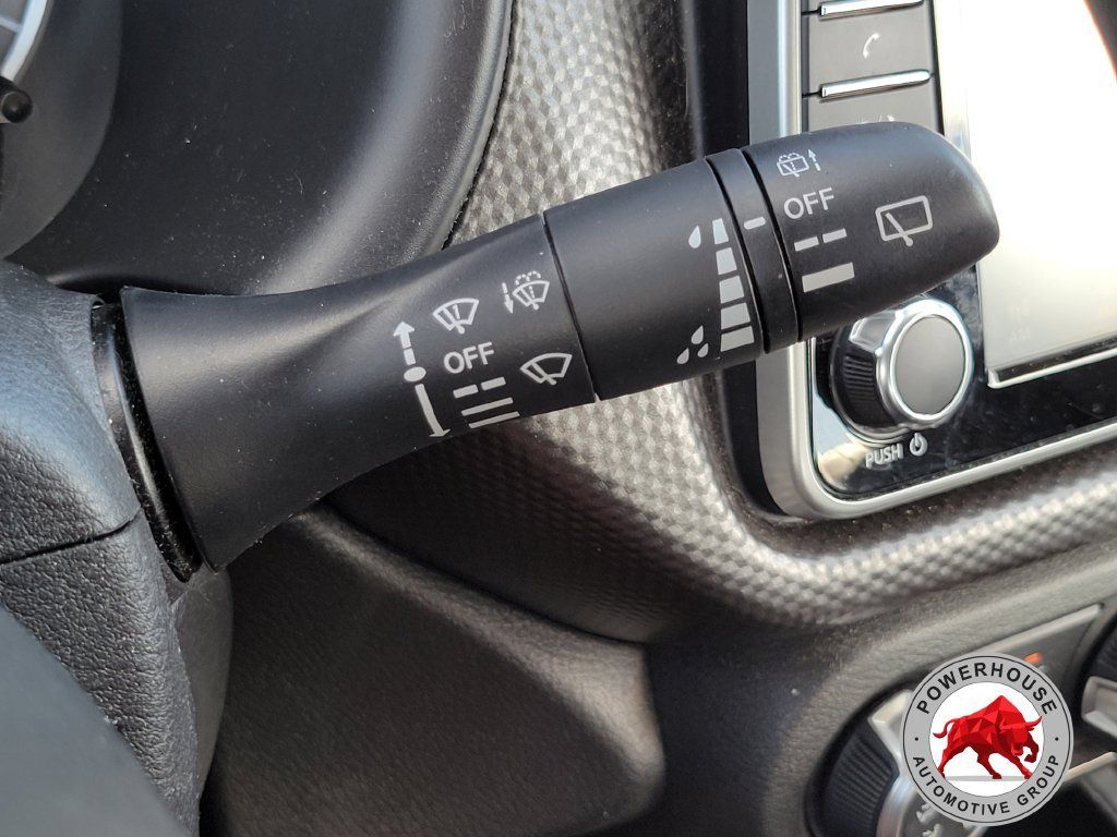 Used 2020 Nissan Kicks S FWD image 31