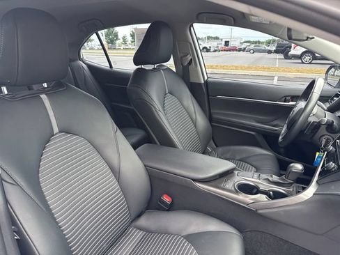 Used 2024 Toyota Camry SE w/ Cold Weather Package FWD image 13