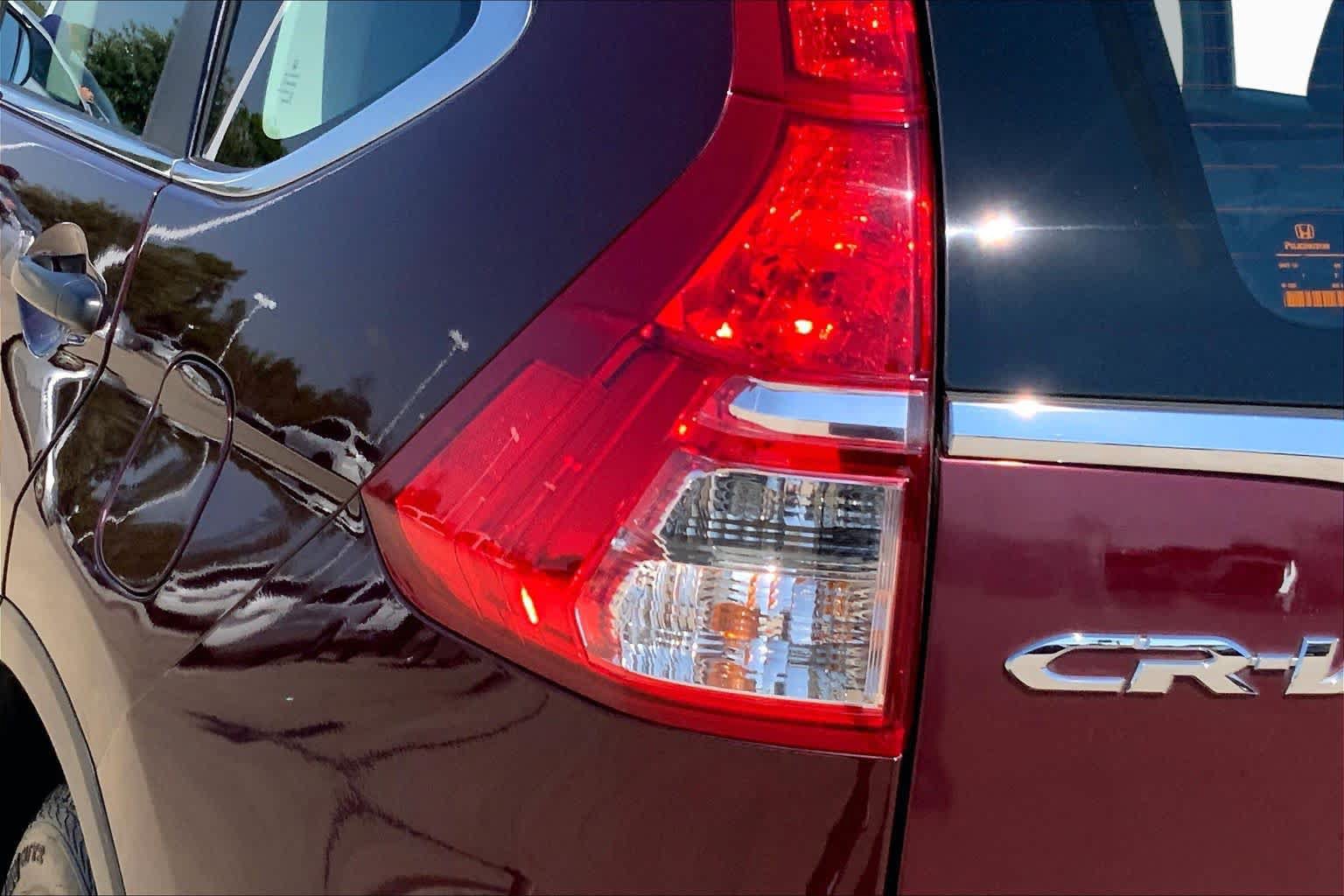 Used 2015 Honda CR-V LX image 28