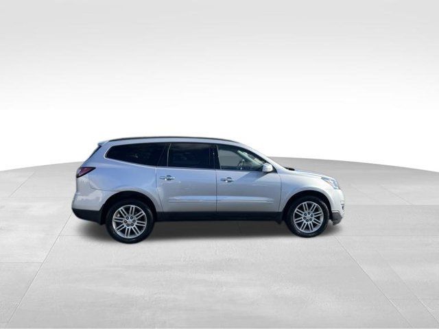 Used 2015 Chevrolet Traverse LT w/ Style and Technology Package FWD image 5
