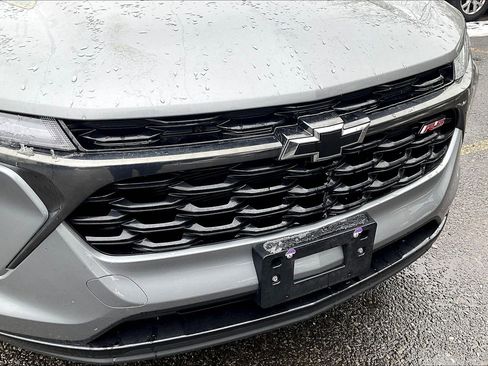 Used 2024 Chevrolet Trax RS w/ Driver Confidence Package image 24