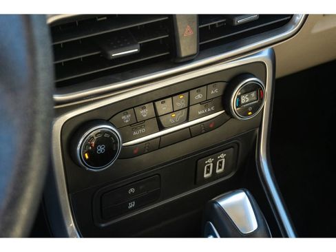 Used 2021 Ford EcoSport SE w/ SE Convenience Package image 22