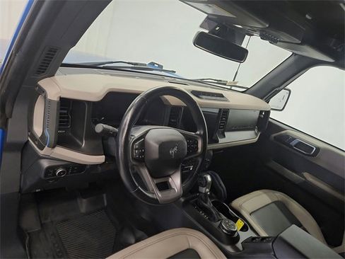 Used 2023 Ford Bronco Wildtrak image 18