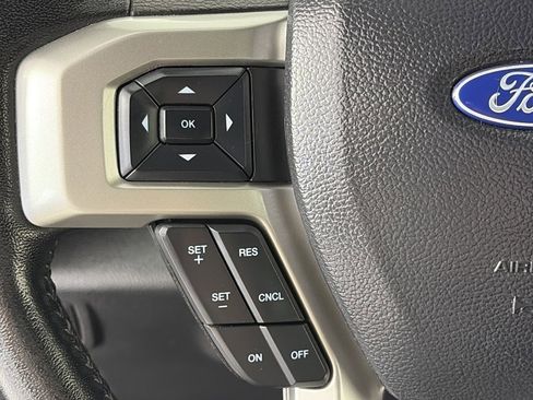 Certified 2020 Ford F350 Lariat w/ Lariat Ultimate Package image 17