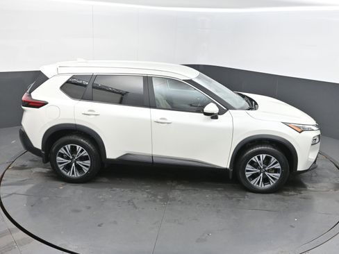 Certified 2023 Nissan Rogue SV image 36