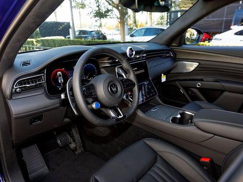 New 2025 Maserati Grecale GT image 18