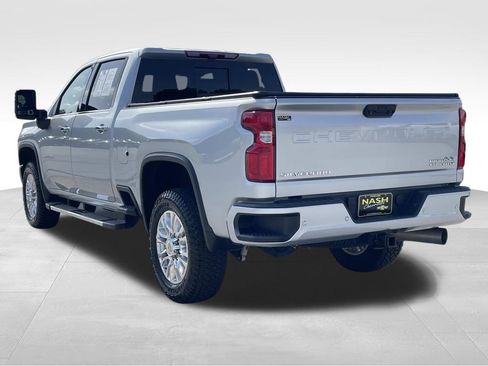 Used 2023 Chevrolet Silverado 2500 High Country w/ Z71 Off-Road Package image 5