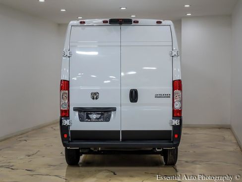 Used 2023 RAM ProMaster 2500 FWD image 5