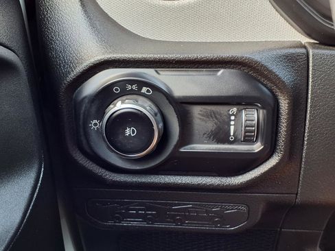 Used 2024 Jeep Wrangler Unlimited Sport AWD/4WD image 11