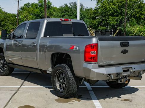 Used 2013 Chevrolet Silverado 2500 LTZ w/ LTZ Plus Package image 11