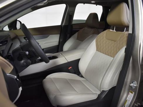 Certified 2025 Nissan Murano Platinum AWD/4WD image 9