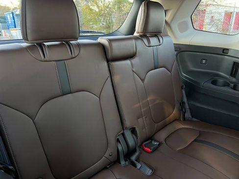 Used 2024 Honda Pilot Elite image 29