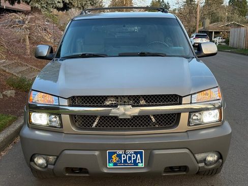 Used 2002 Chevrolet Avalanche 1500 4dr 1500 w/ Off-Road Suspension Pkg image 4