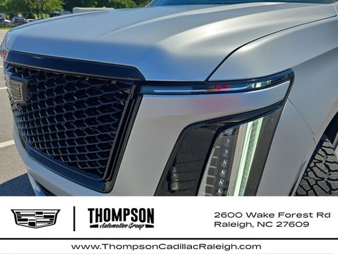 New 2026 Cadillac Escalade Platinum Sport AWD/4WD image 32