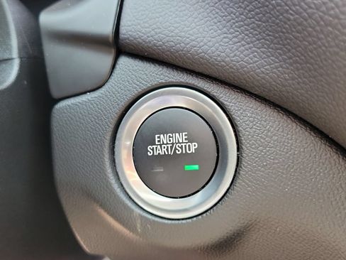 Used 2024 Chevrolet Equinox LT FWD image 34