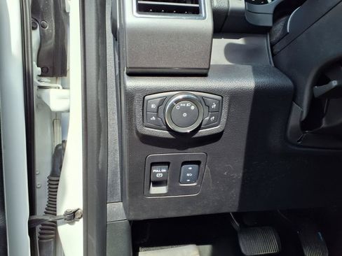 Used 2018 Ford F150 XLT w/ Equipment Group 302A Luxury RWD image 13
