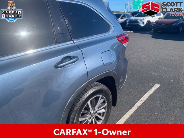 Used 2017 Toyota Highlander XLE AWD/4WD image 5