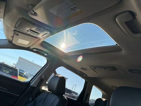 Used 2022 Kia Telluride EX w/ EX Premium Package image 14