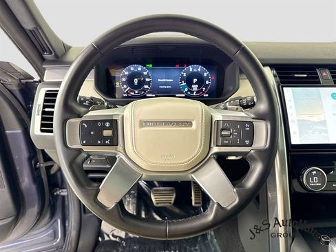 Used 2024 Land Rover Discovery Dynamic SE AWD/4WD image 12