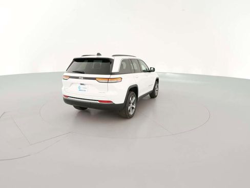 New 2025 Jeep Grand Cherokee Limited w/ Trailer Tow Package image 11