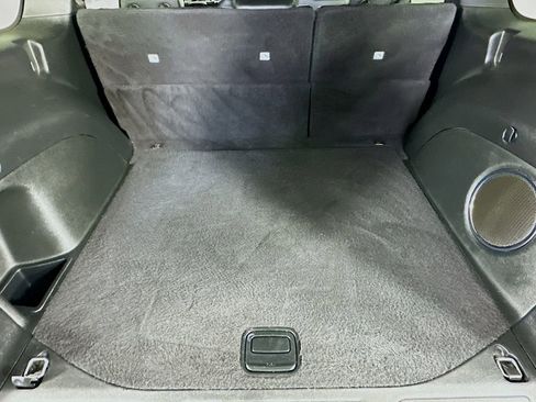 Certified 2022 Jeep Grand Cherokee Laredo X image 38