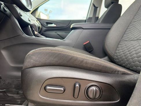 Used 2020 Chevrolet Equinox LT w/ Driver Convenience Package image 37