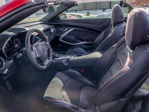 Used 2019 Chevrolet Camaro ZL1 image 32