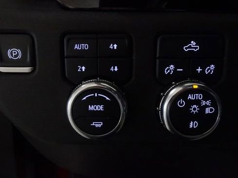 Used 2024 GMC Sierra 1500 Elevation w/ X31 Off-Road Package AWD/4WD image 19