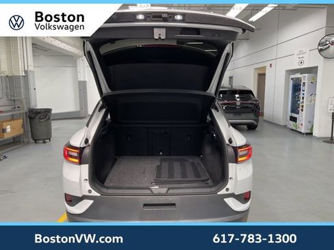 Used 2021 Volkswagen ID.4 Pro S image 11