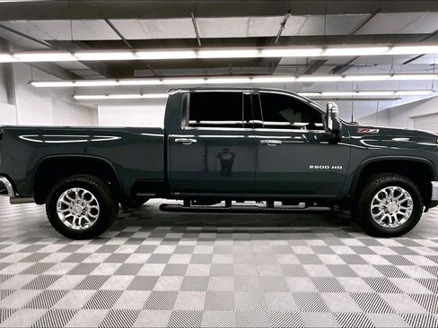 Used 2025 Chevrolet Silverado 2500 LTZ w/ LTZ Convenience Package AWD/4WD image 15