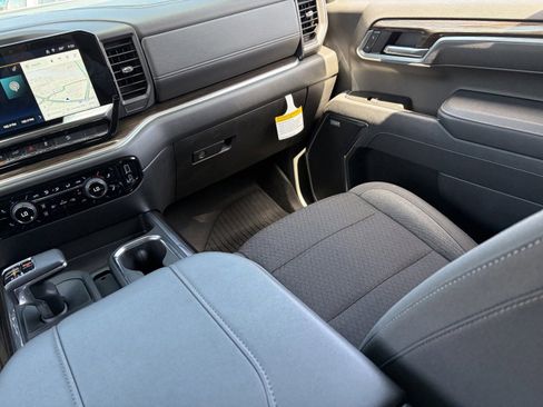 Certified 2025 Chevrolet Silverado 1500 RST w/ Dark Appearance Package AWD/4WD image 17