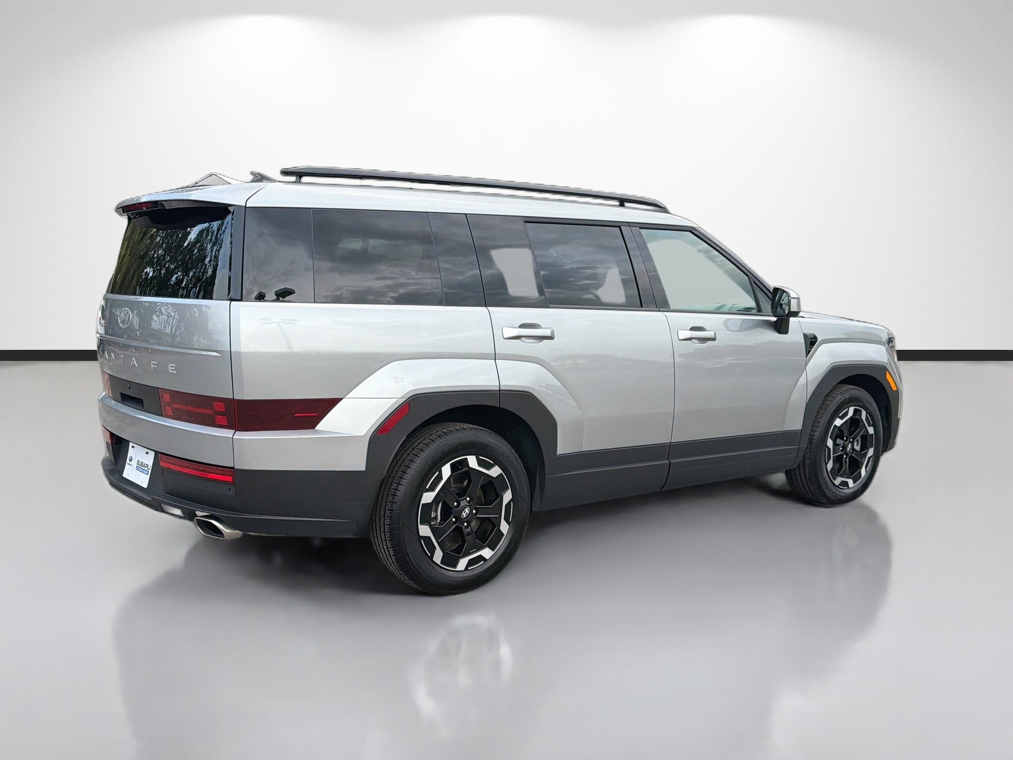 Used 2024 Hyundai Santa Fe SEL FWD image 3