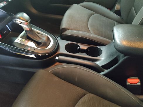 Used 2019 Kia Forte S image 26
