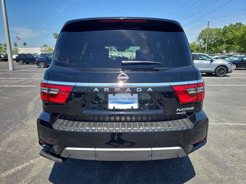 Used 2023 Nissan Armada Platinum w/ Captain's Chairs Package RWD image 5