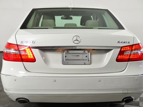 Used 2011 Mercedes-Benz E 350 4MATIC Sedan image 8