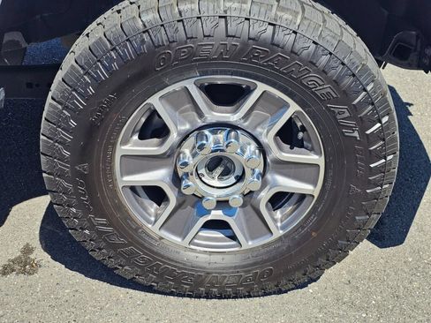 Certified 2025 Ford F350 Lariat AWD/4WD image 10