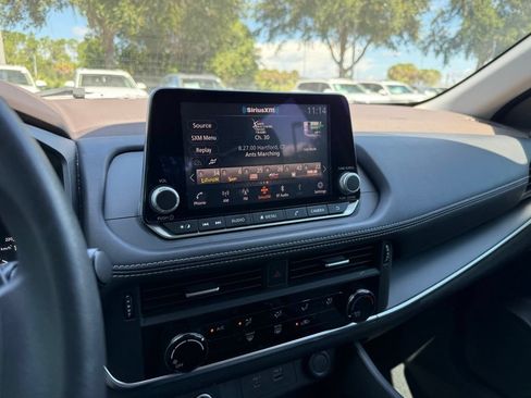 Used 2021 Nissan Rogue S FWD image 24