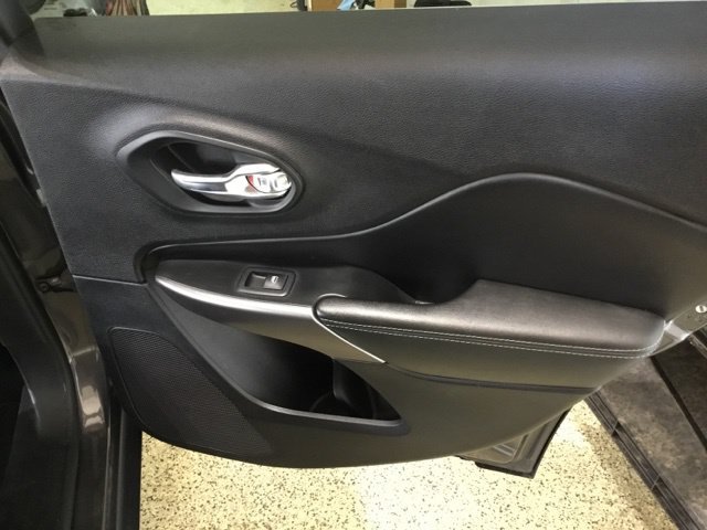 Used 2019 Jeep Cherokee Limited AWD/4WD image 49