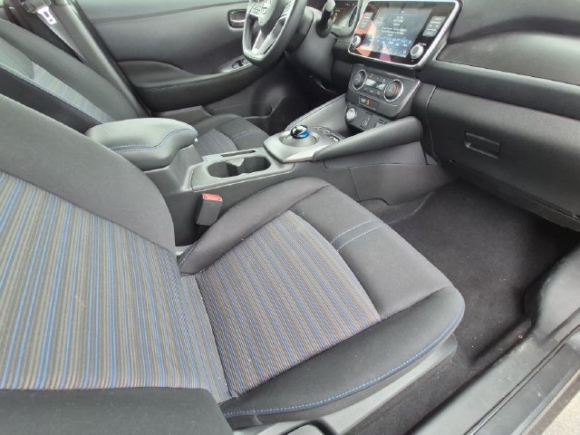 Used 2025 Nissan Leaf S FWD image 17