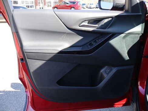 New 2026 Chevrolet Equinox LT w/ Convenience Package II image 8