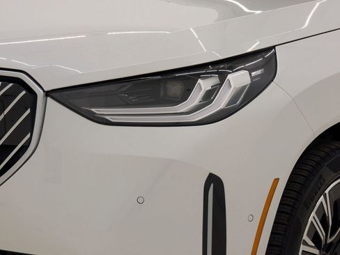 New 2026 BMW X3 xDrive30i w/ Premium Package AWD/4WD image 11