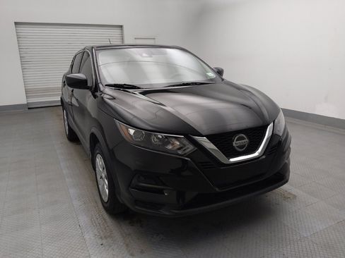 Used 2020 Nissan Rogue Sport S image 14