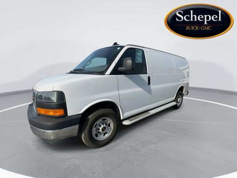 Used 2024 GMC Savana 2500 w/ Driver Convenience Package image 4
